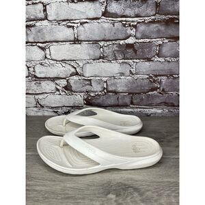 Crocs Iconic Comfort White Rubber Classic Thong Sandals Women’s Sz 10M US/41EU